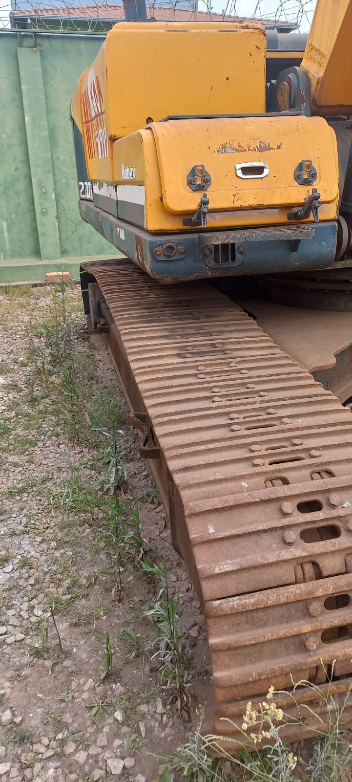 Escavadeira Hyundai 220 CL 2018 - Imagem 1