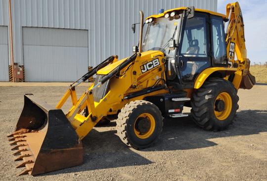 Retroescavadeira JCB 3CX 4X4 2022 - Imagem 1