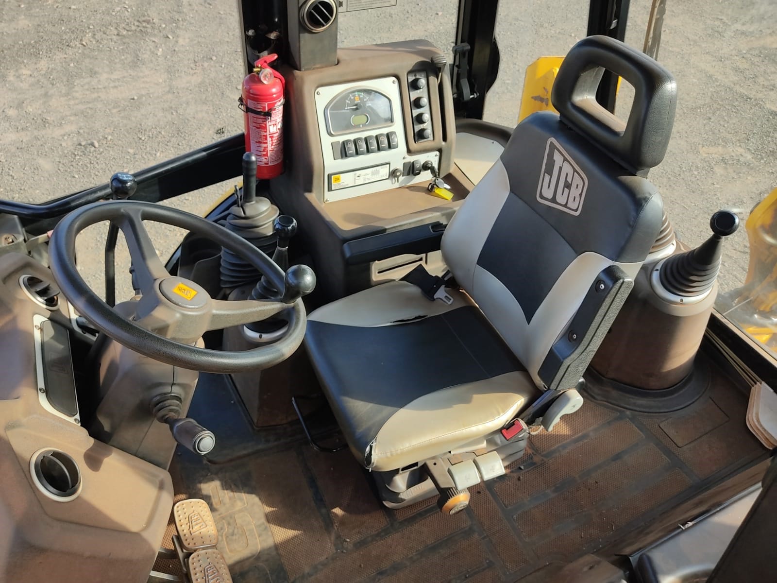 Retroescavadeira JCB 3CX 4X4 2022 - Imagem 5