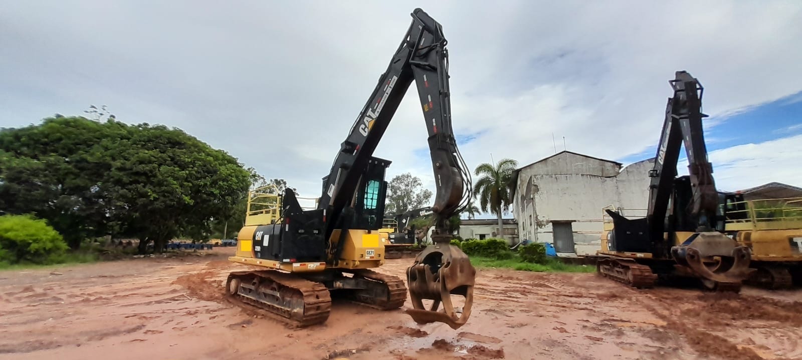 Escavadeira Caterpillar 320 D2 FM 2018 - Imagem 2