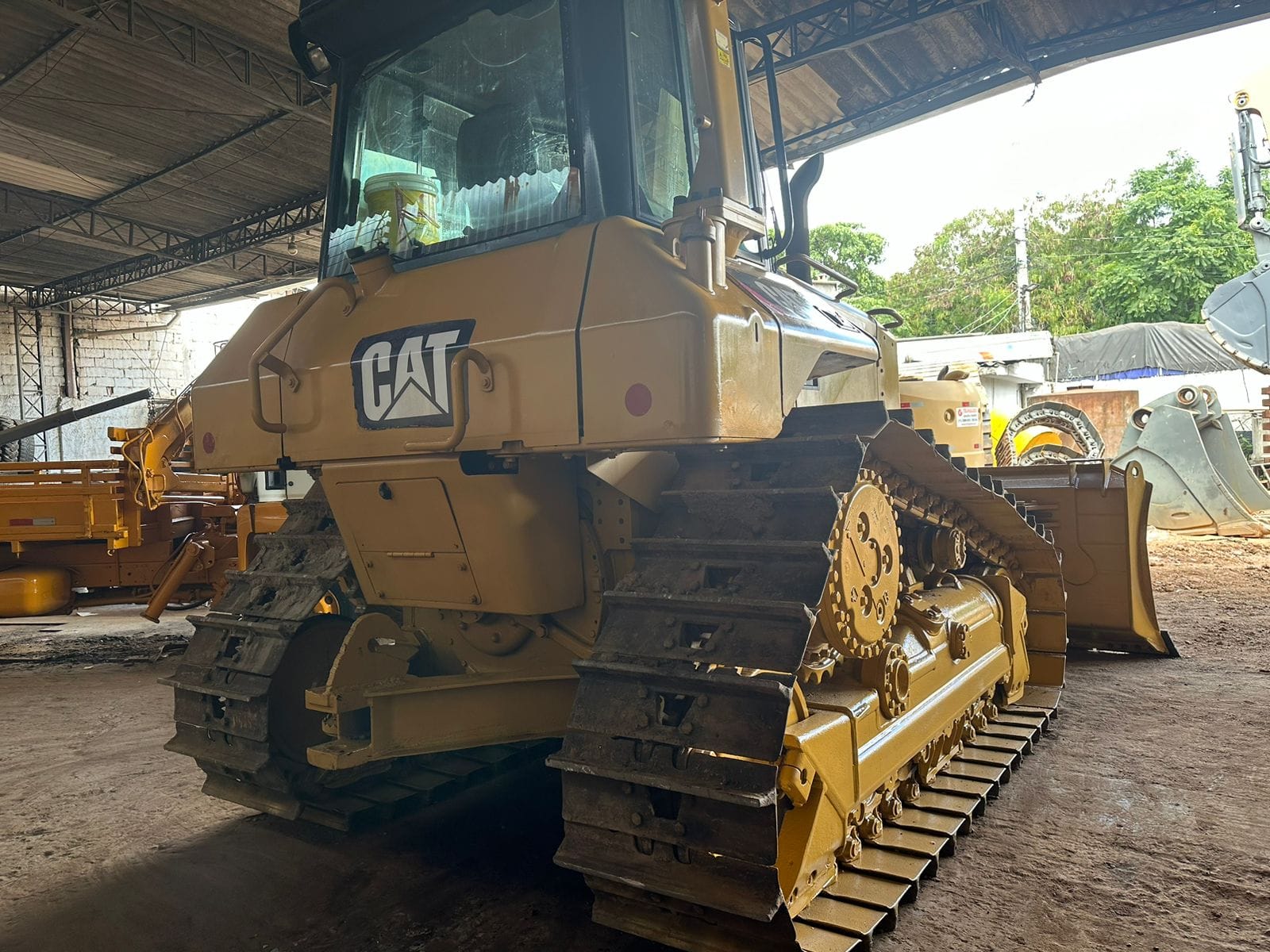 Trator de esteira Caterpillar D6N 2016 - Imagem 9
