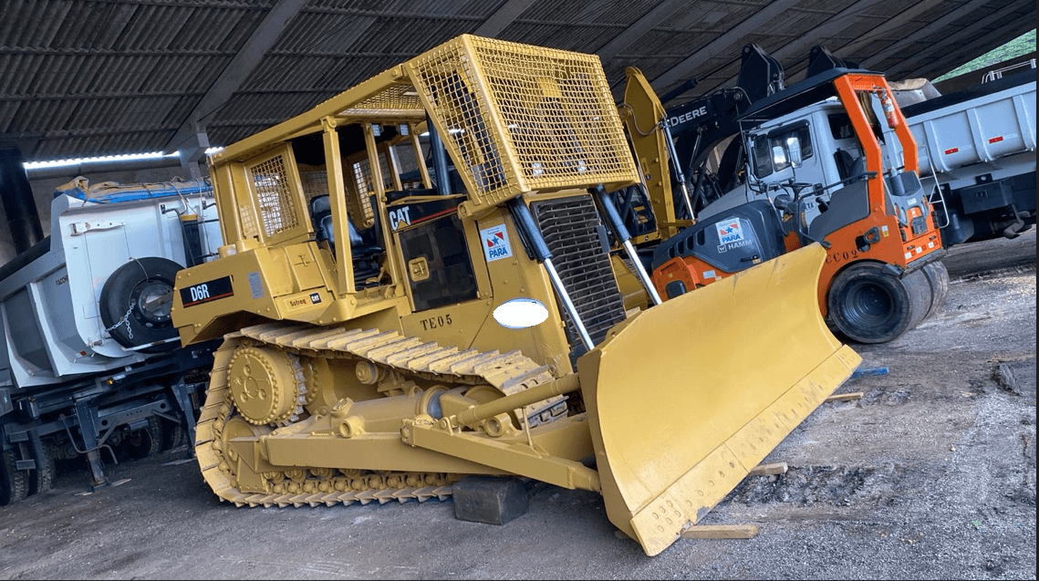 Trator de esteira Caterpillar D6R II 2004 - Imagem 1