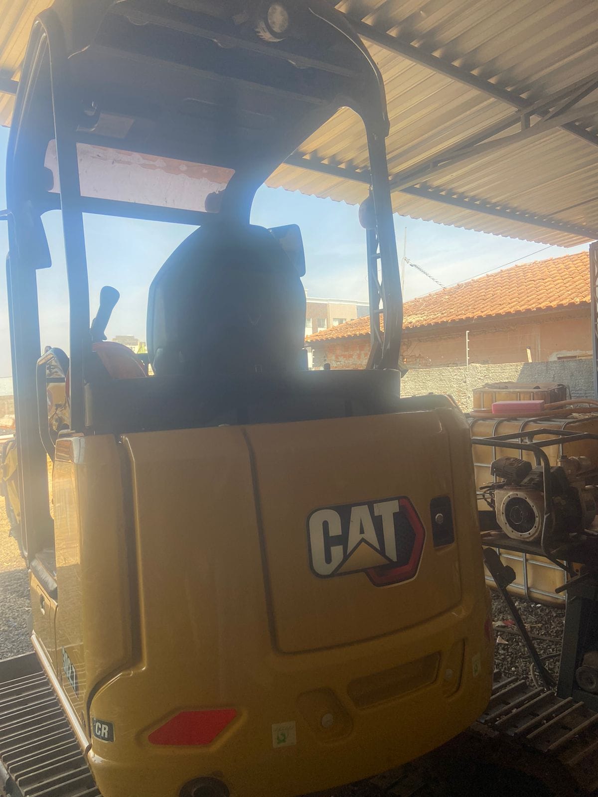 Mini Escavadeira Caterpillar 302.7D 2021 - Imagem 2