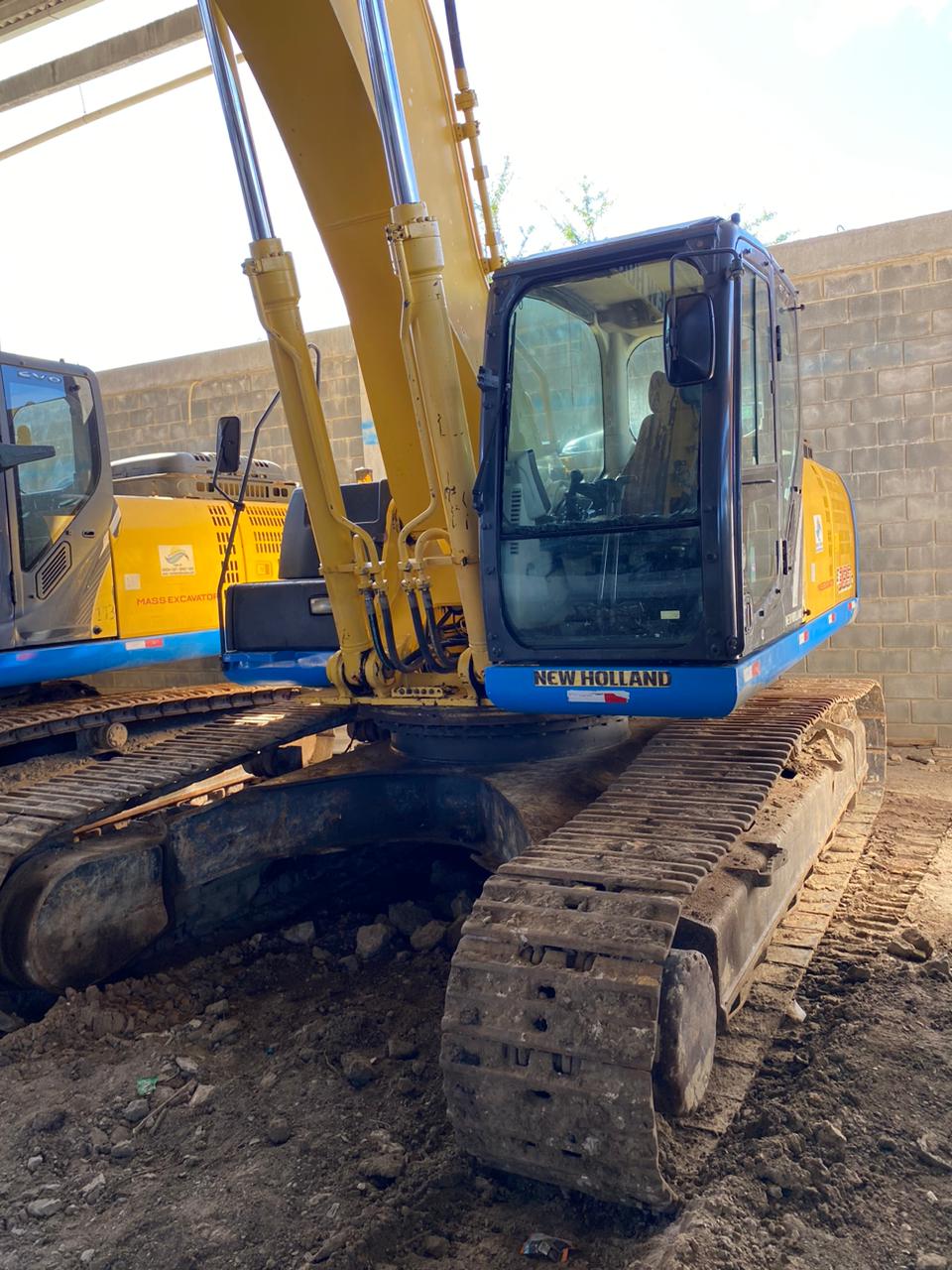 Escavadeira New Holland E385c 2015 - Imagem 7