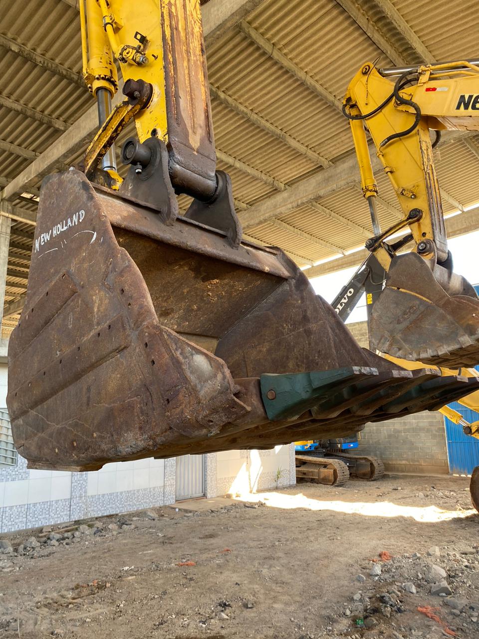 Escavadeira New Holland E385c 2015 - Imagem 8