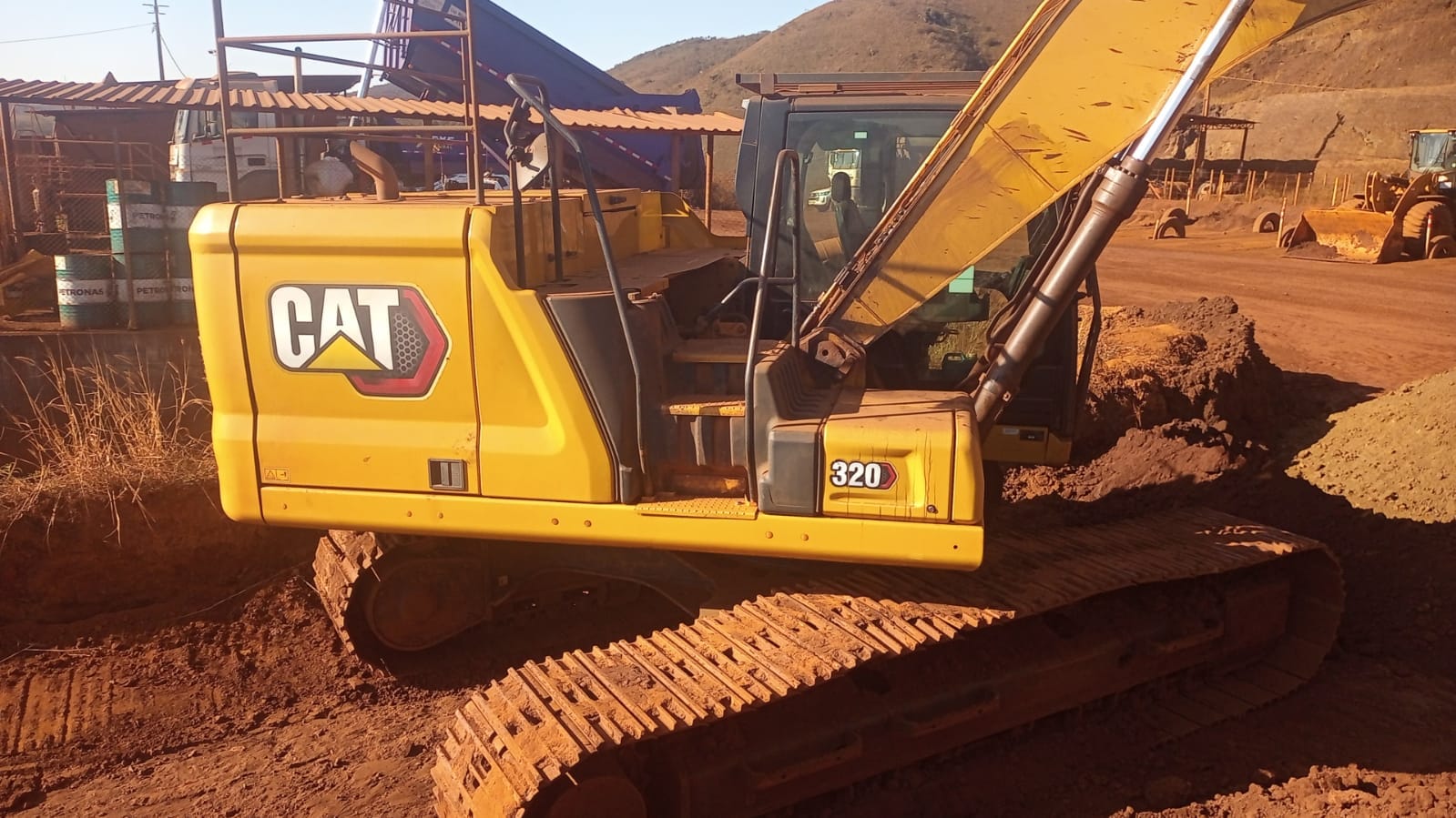 Escavadeira Caterpillar 320D (LONGREACH) 2021 - Imagem 2