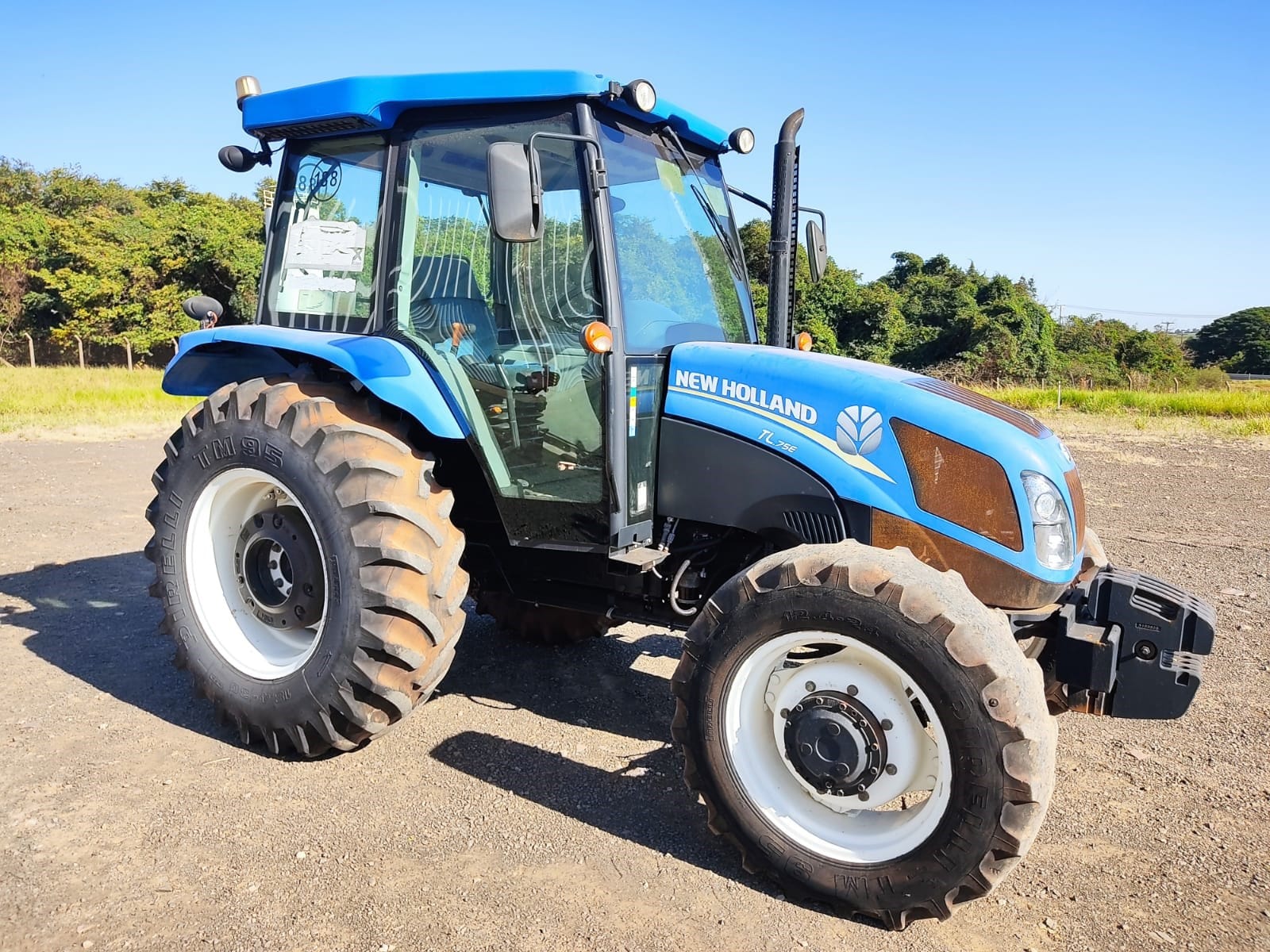 Trator agrícola New Holland TL 75E 2017 - Imagem 2