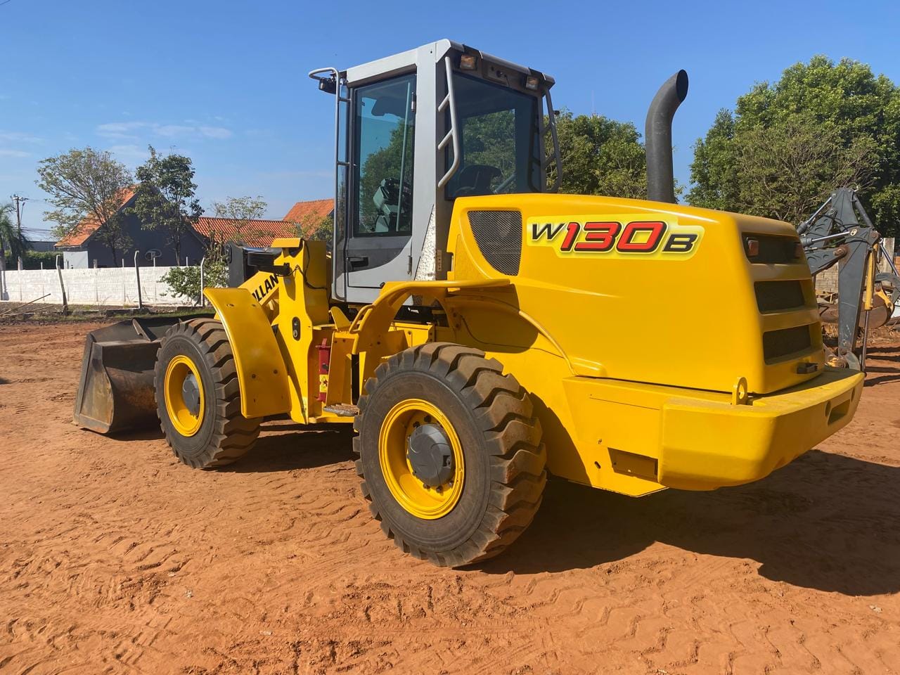 Pá Carregadeira New Holland W130 2010 - Imagem 3
