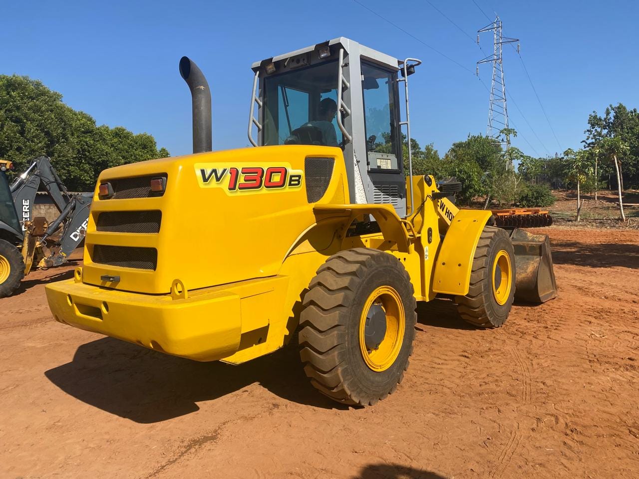 Pá Carregadeira New Holland W130 2010 - Imagem 4