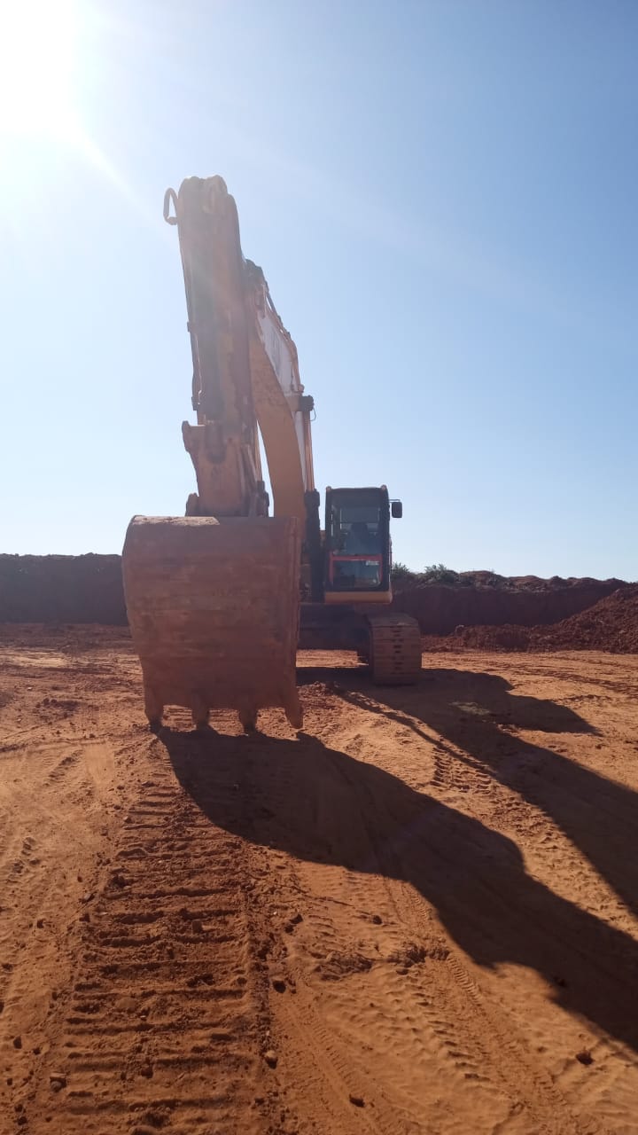 Escavadeira Caterpillar 345GC 2021 - Imagem 2