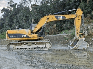Escavadeira Caterpillar 323D 2013 - Imagem 2