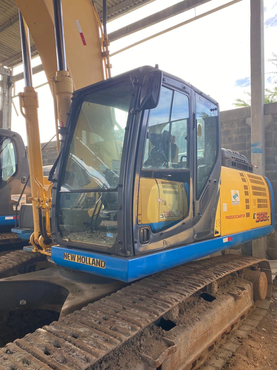 Escavadeira New Holland E385c 2016 - Imagem 3