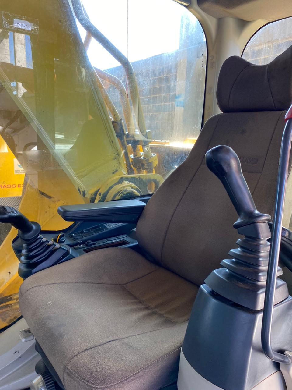 Escavadeira New Holland E385c 2016 - Imagem 5