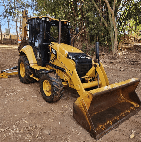 Retroescavadeira Caterpillar 416 2015 - Imagem 2