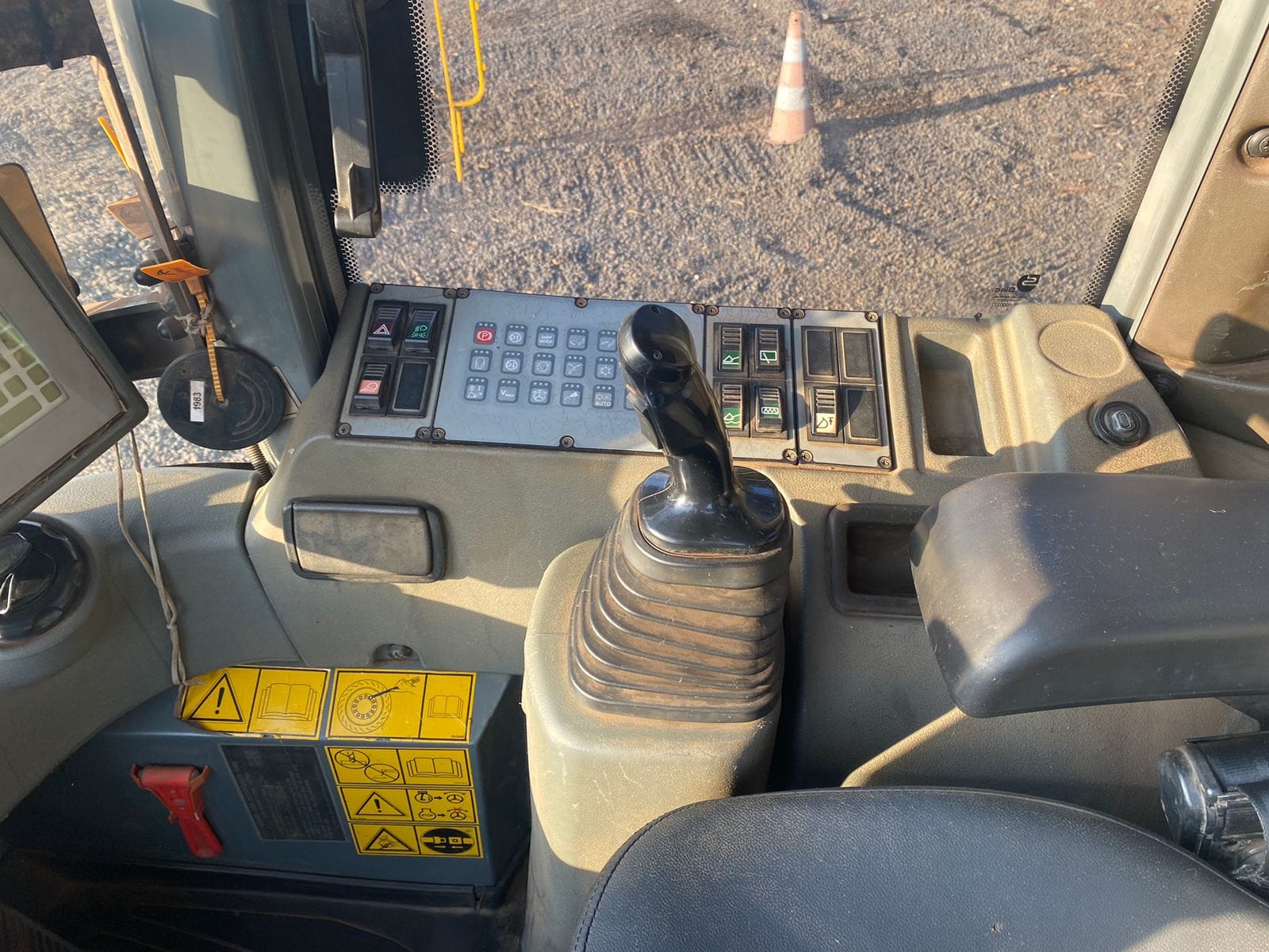 Pá Carregadeira LIEBHERR FRANCE 538 2021 - Imagem 6
