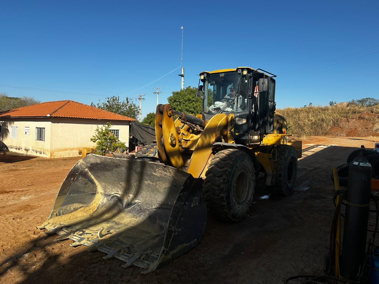 Pá Carregadeira Caterpillar 938 K 2014 - Imagem 1