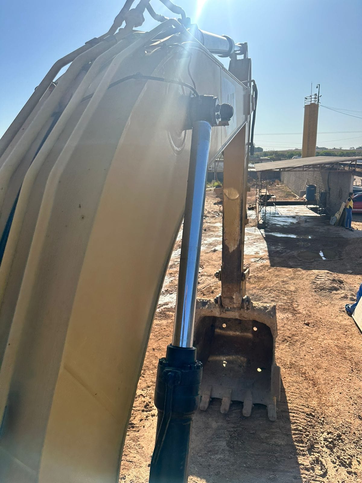 Escavadeira Caterpillar 323 2019 - Imagem 3