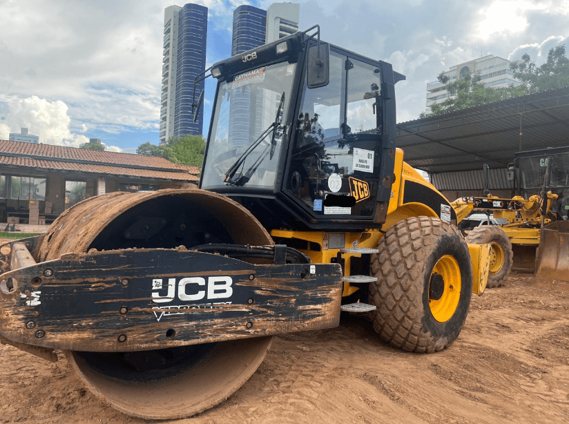 Rolo compactador JCB VM 330 2012 - Imagem 3