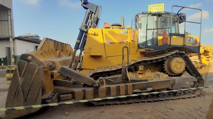 Trator de esteira Caterpillar D8T 2021 - Imagem 2