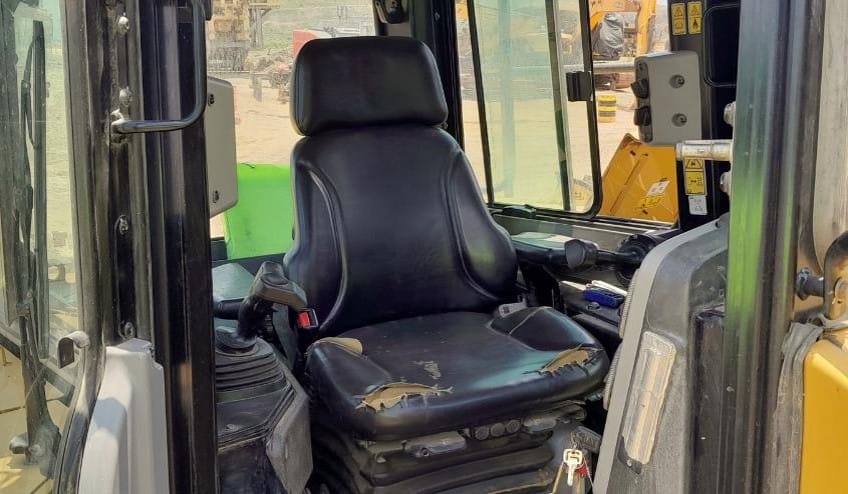 Trator de esteira Caterpillar D8T 2021 - Imagem 9