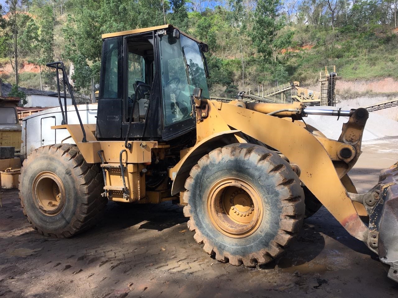 Pá Carregadeira Caterpillar 962G 2000 - Imagem 2