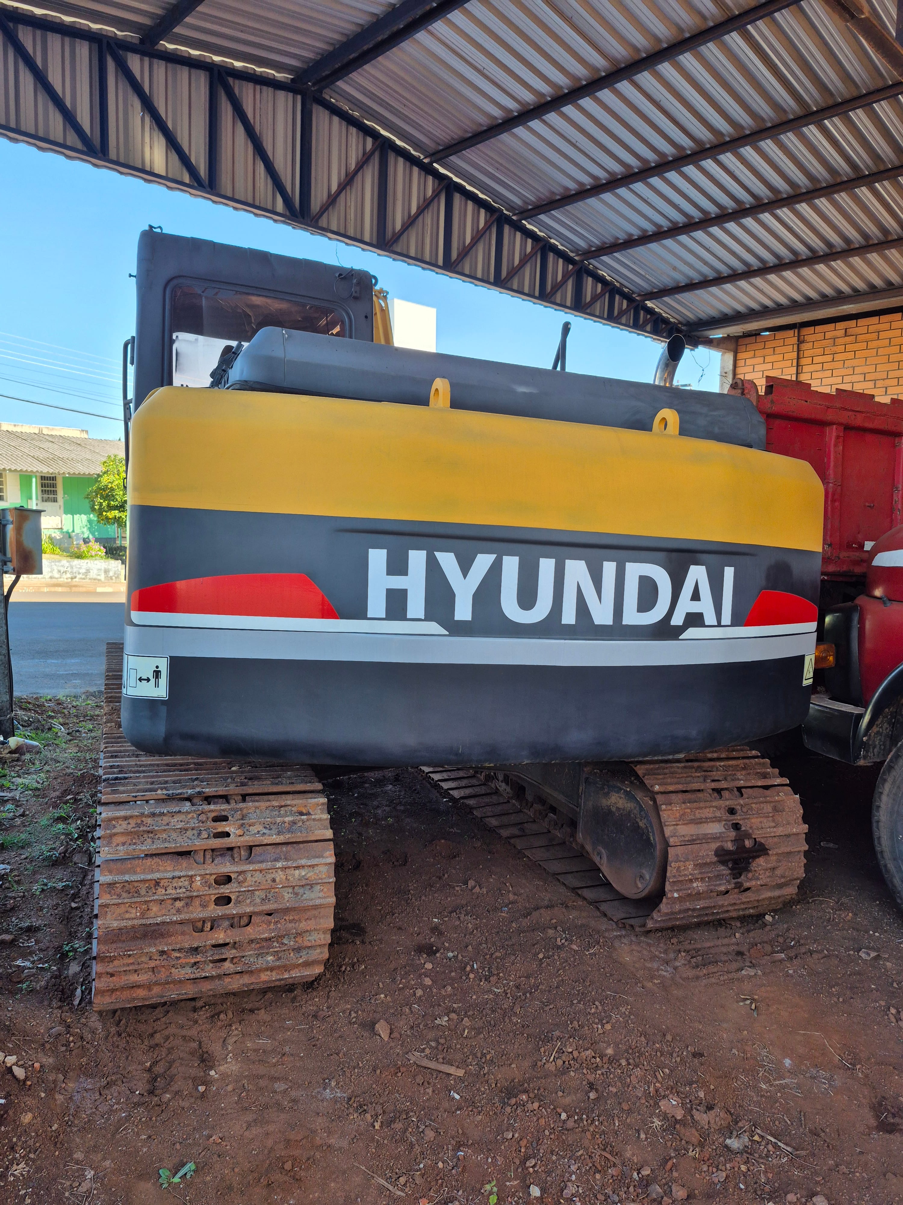 Escavadeira Hyundai R140Lc-7 2009 - Imagem 2