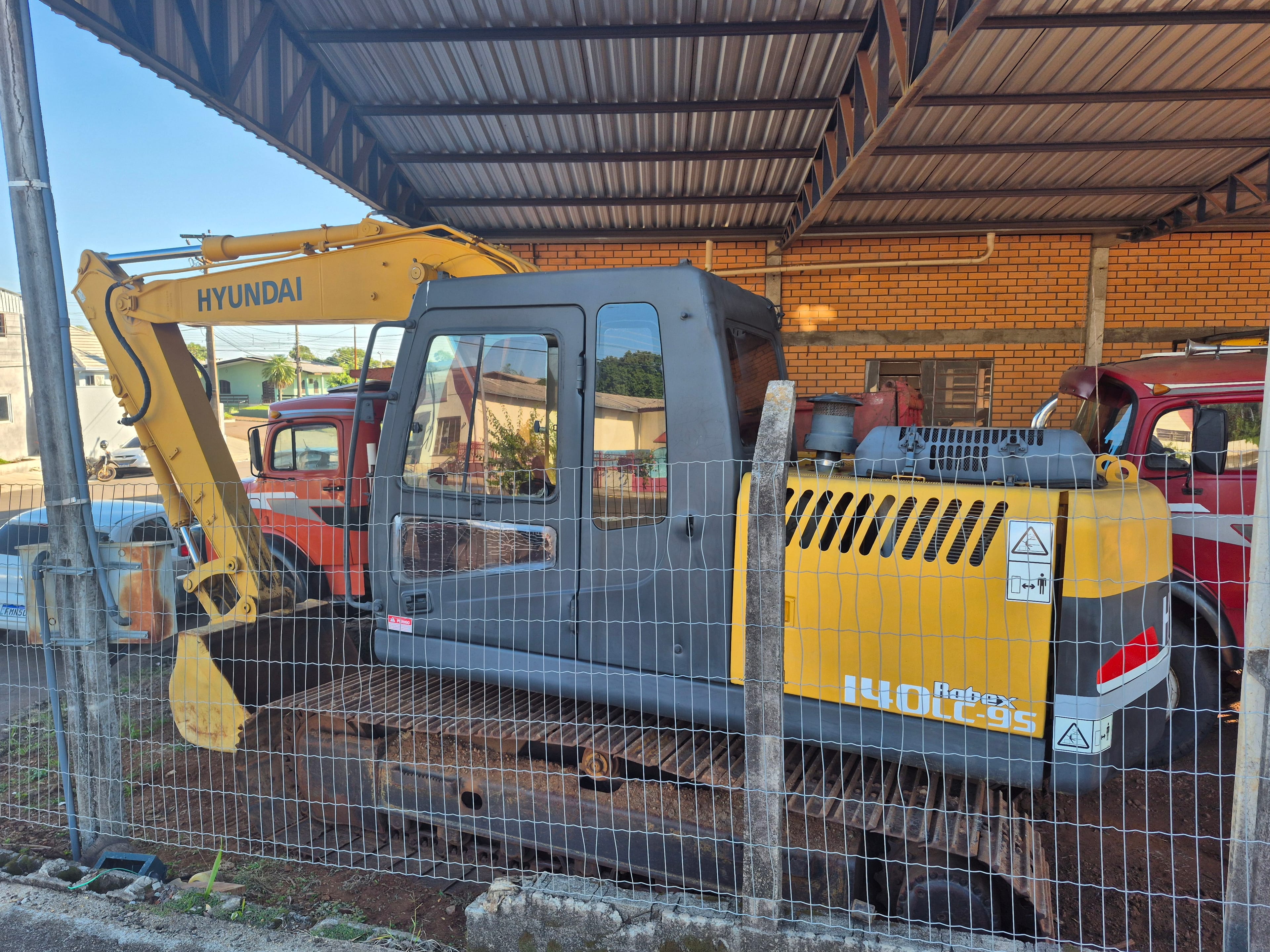 Escavadeira Hyundai R140Lc-7 2009 - Imagem 5