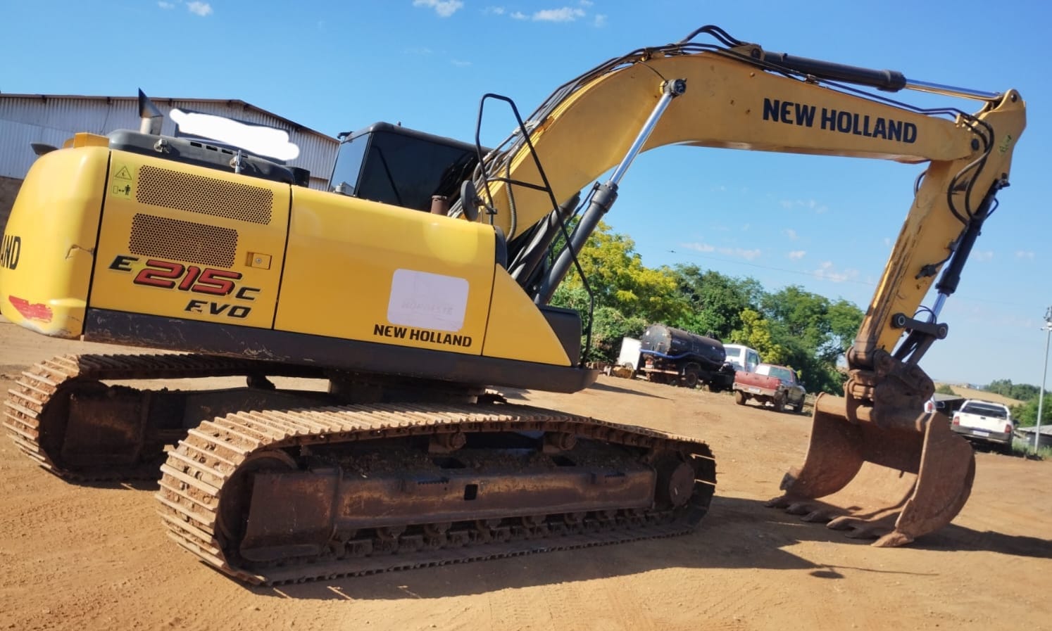Escavadeira New Holland E215c Evo 2022 - Imagem 4