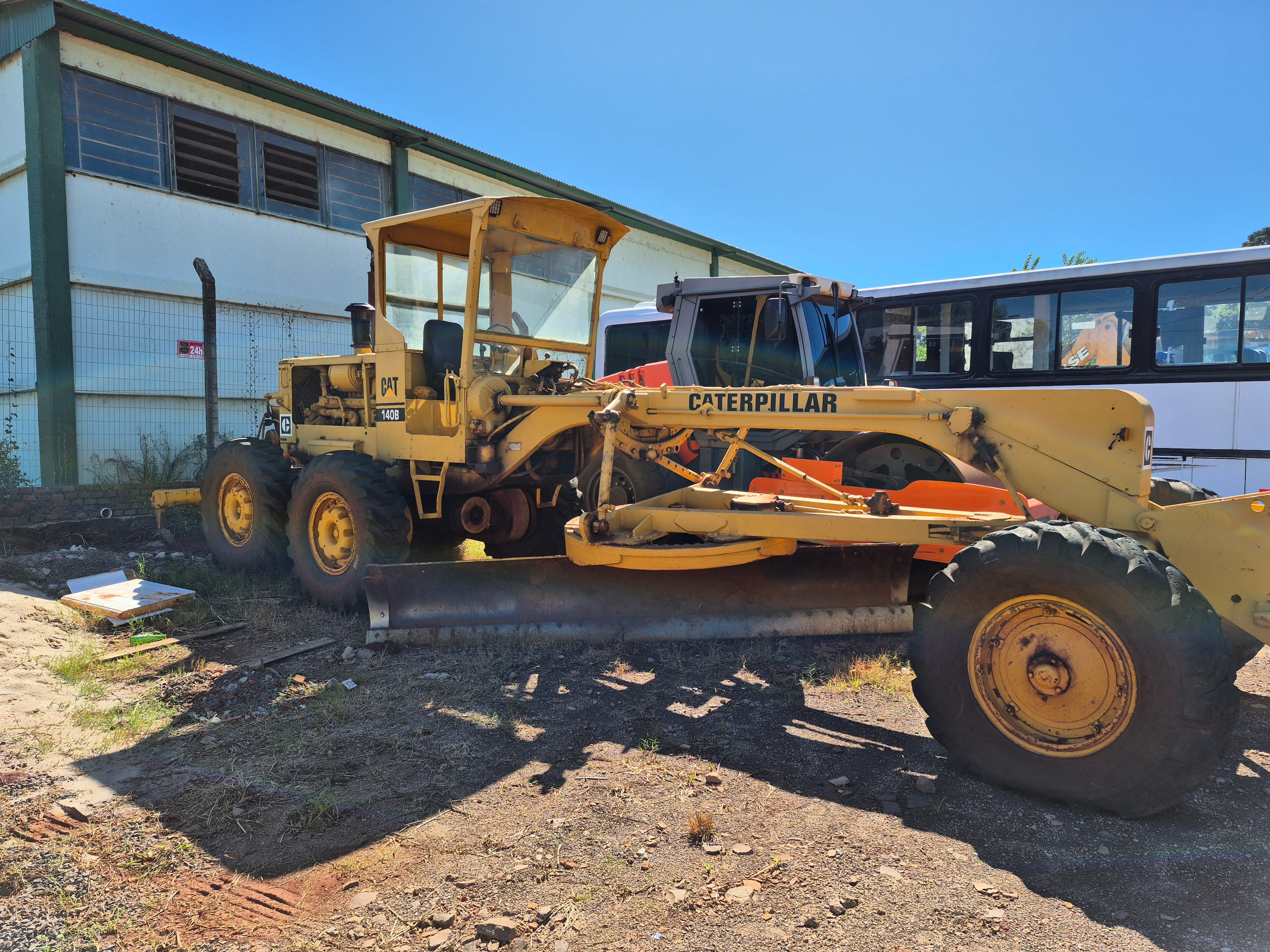Motoniveladora Caterpillar 140B 1984 - Imagem 2