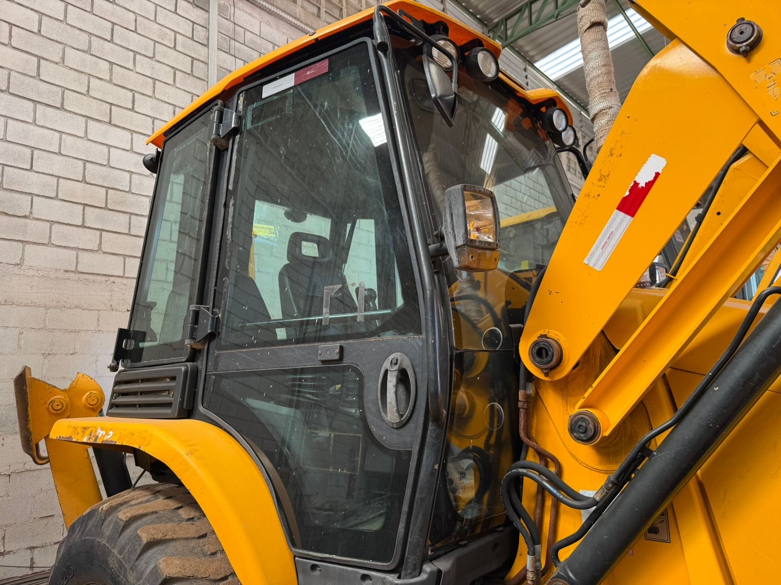 Retroescavadeira JCB 3CX 2019 - Imagem 3