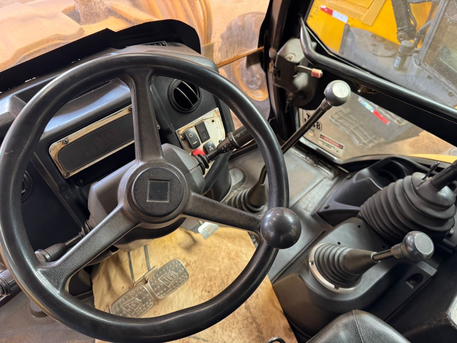 Retroescavadeira JCB 3CX 2019 - Imagem 5