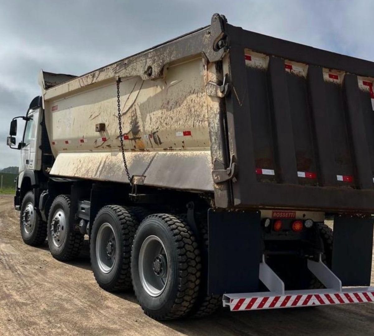 Caminhão Volvo FMX 500 2018 - Imagem 3
