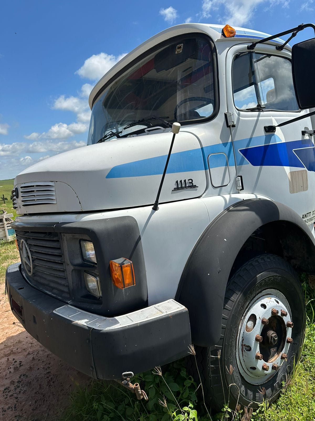 Caminhão Mercedes Benz 1113 1983 - Imagem 3