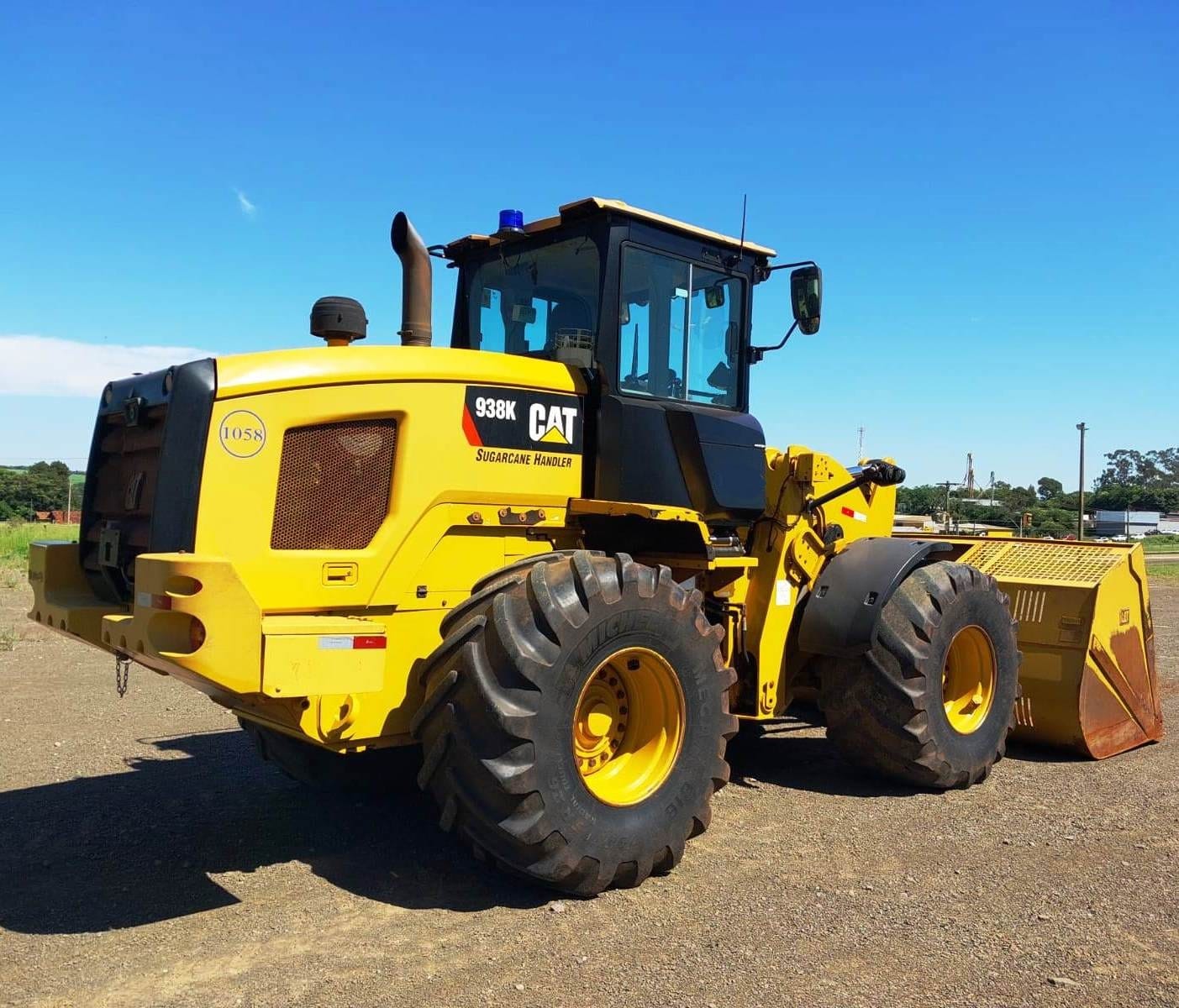 Pá Carregadeira Caterpillar 938 K 2020 - Imagem 1
