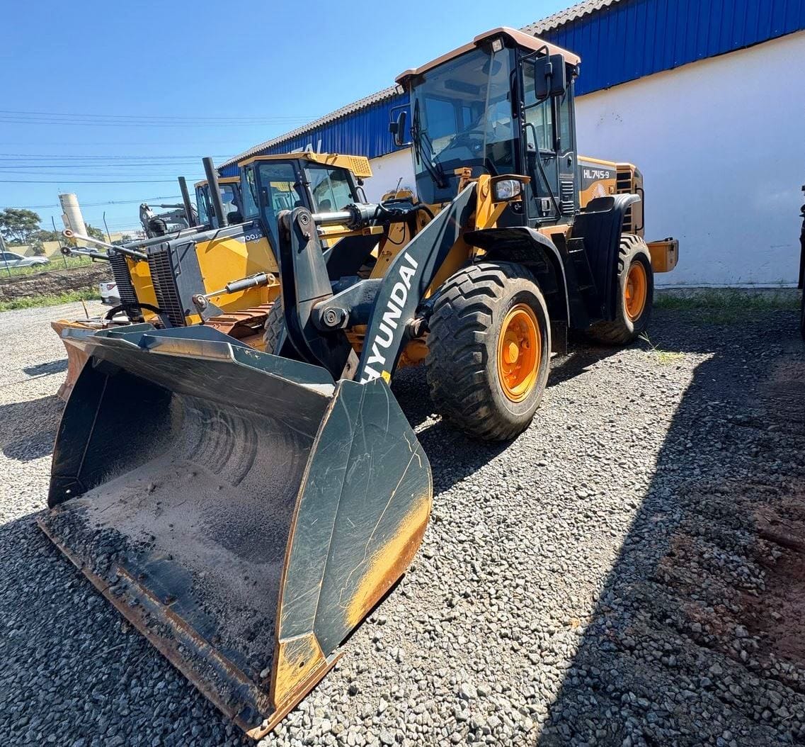 Pá Carregadeira Hyundai HL745 2023 - Imagem 2
