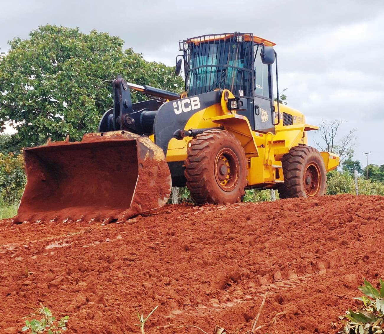 Pá Carregadeira JCB 422ZX 2018 - Imagem 2