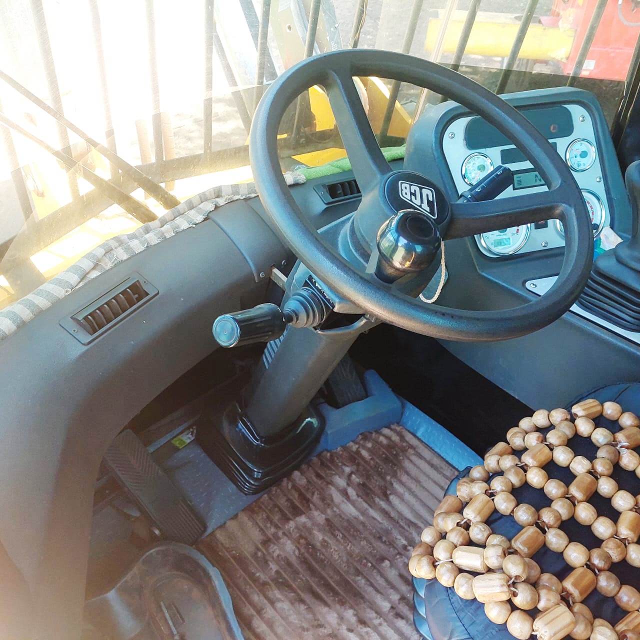 Pá Carregadeira JCB 422ZX 2018 - Imagem 11