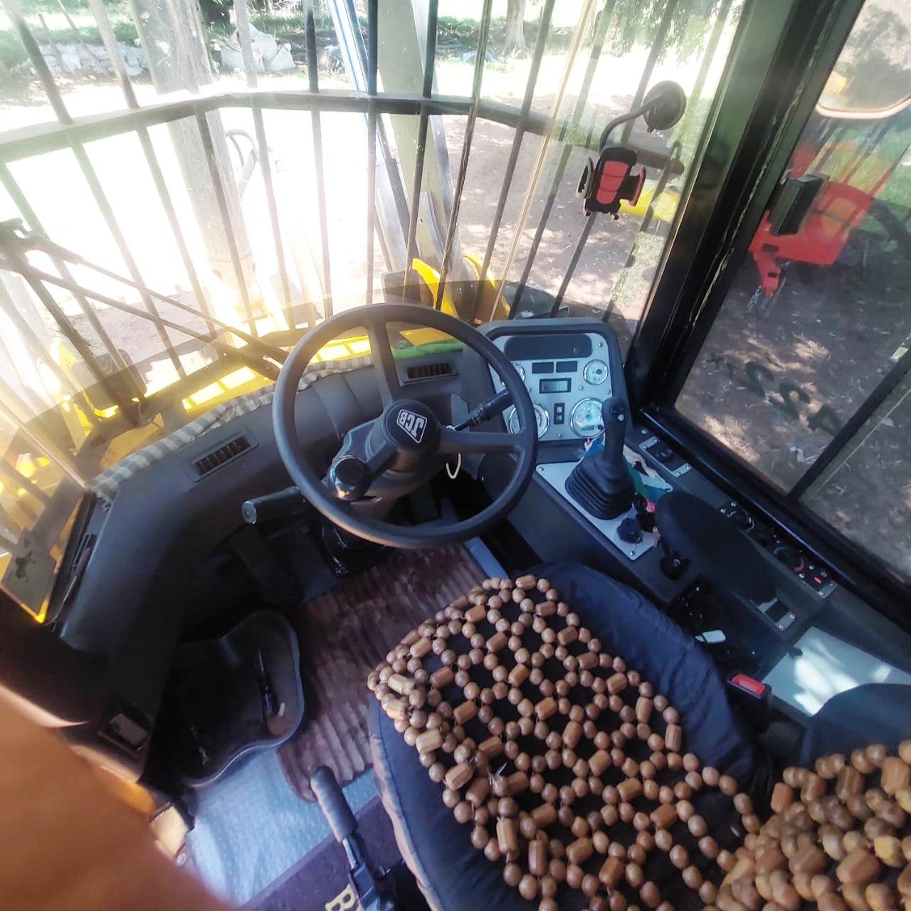 Pá Carregadeira JCB 422ZX 2018 - Imagem 13