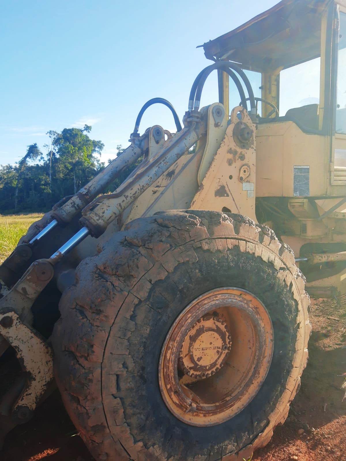 Pá Carregadeira Volvo L120 1997 - Imagem 9