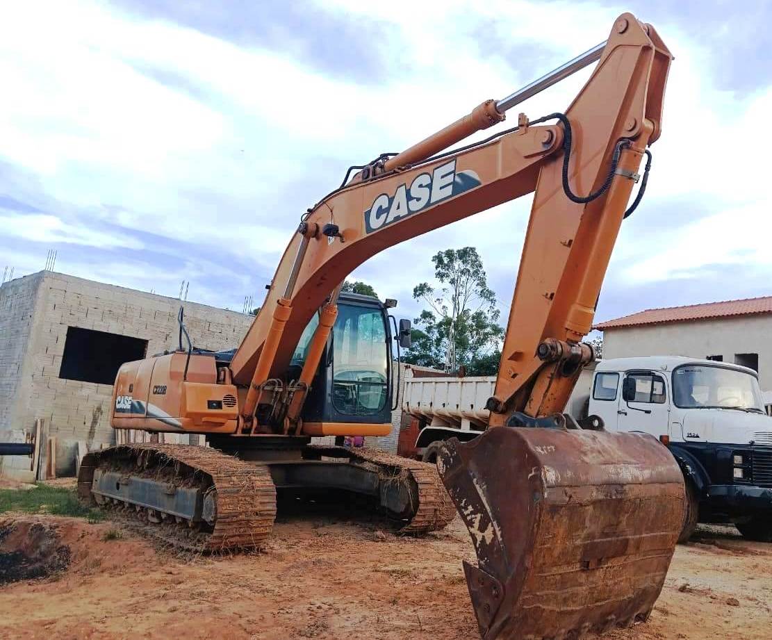 Escavadeira Case CX220 2006 - Imagem 1