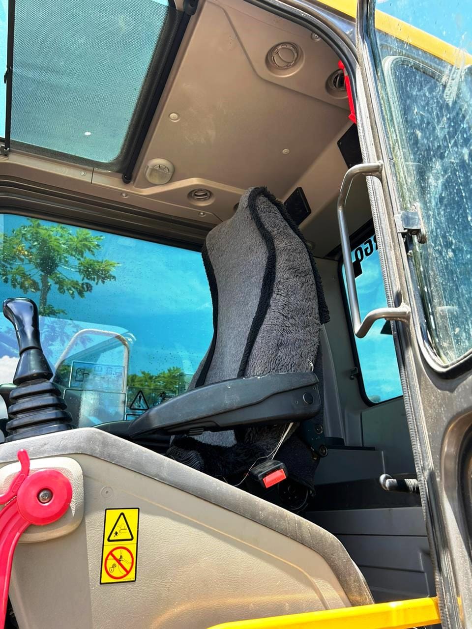 Escavadeira Volvo EC200 2021 - Imagem 5