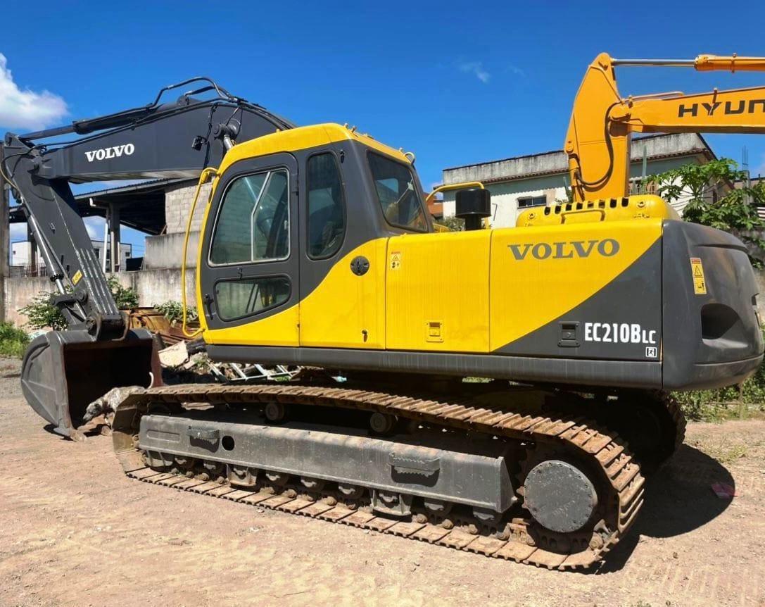Escavadeira Volvo EC210 2005 - Imagem 1