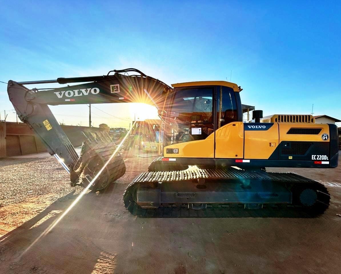 Escavadeira Volvo EC220 2020 - Imagem 3