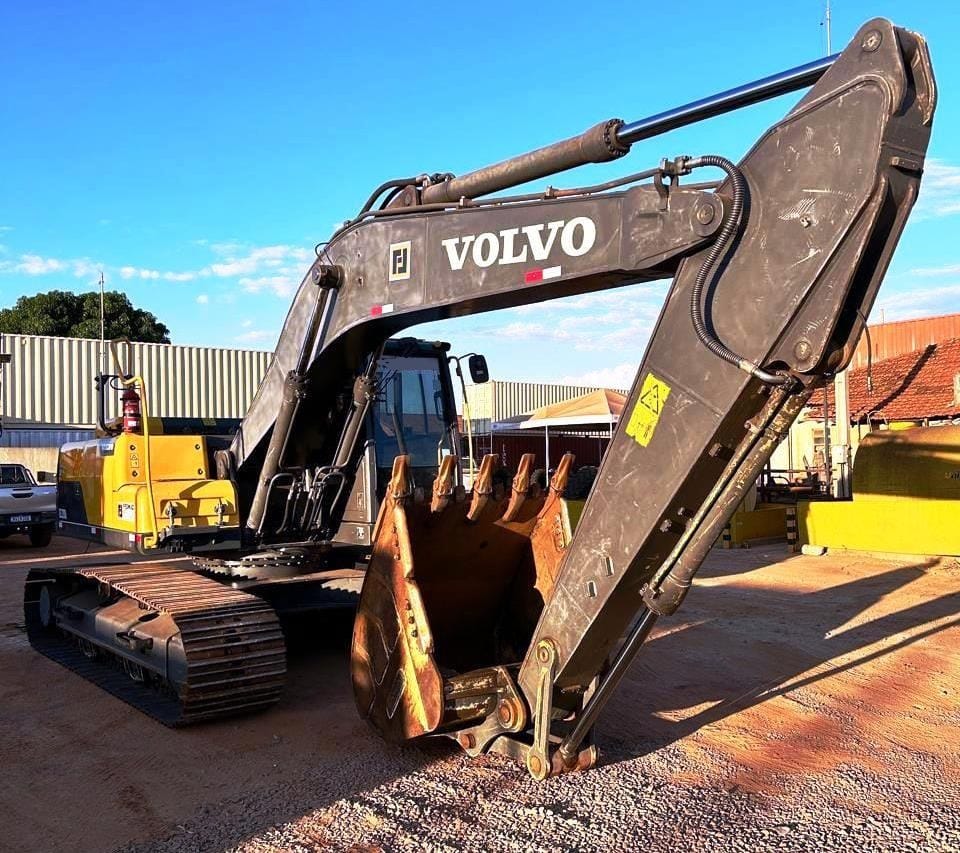 Escavadeira Volvo EC220 2020 - Imagem 5
