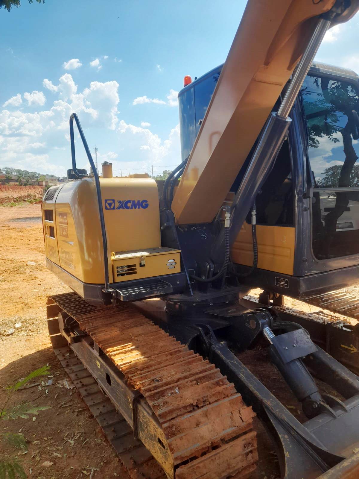 Mini Escavadeira XCMG XE80DA 2022 - Imagem 2