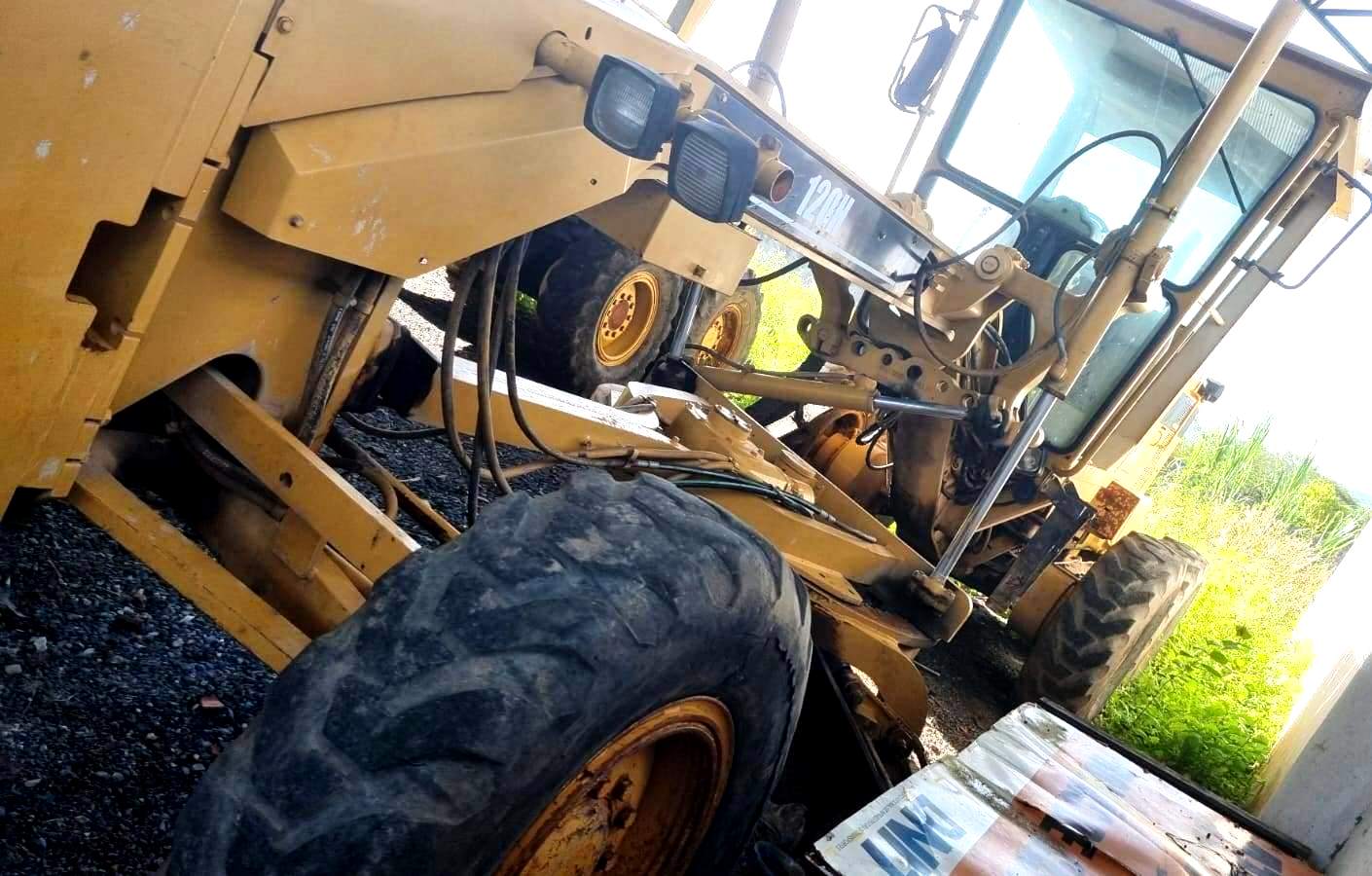 Motoniveladora Caterpillar 120H 2004 - Imagem 1