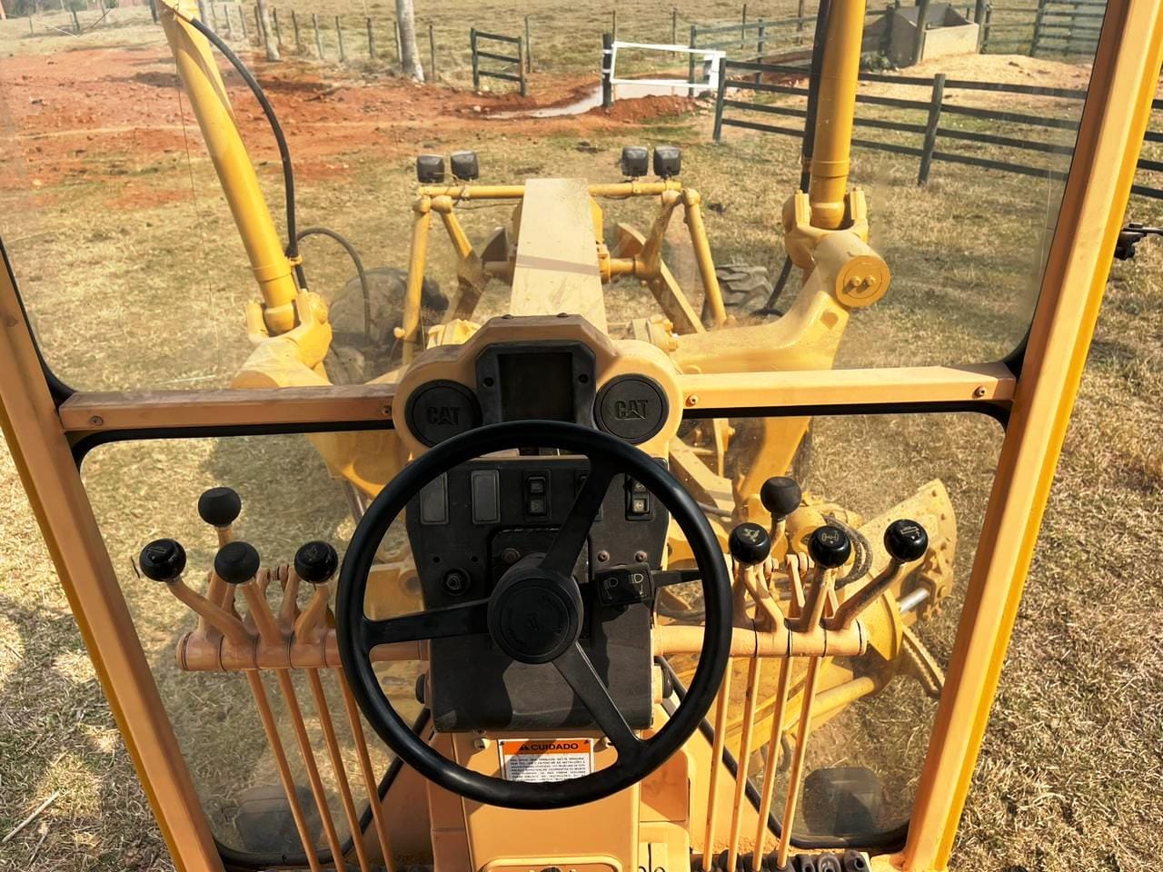Motoniveladora Caterpillar 120H 2006 - Imagem 6