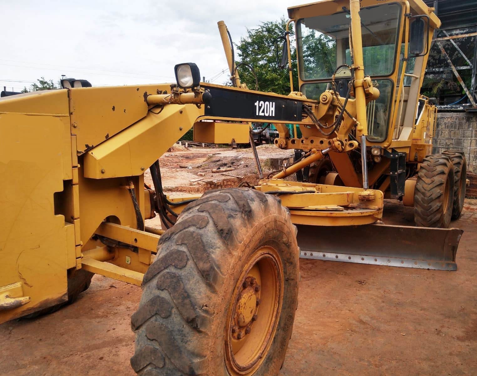 Motoniveladora Caterpillar 120H 2007 - Imagem 2