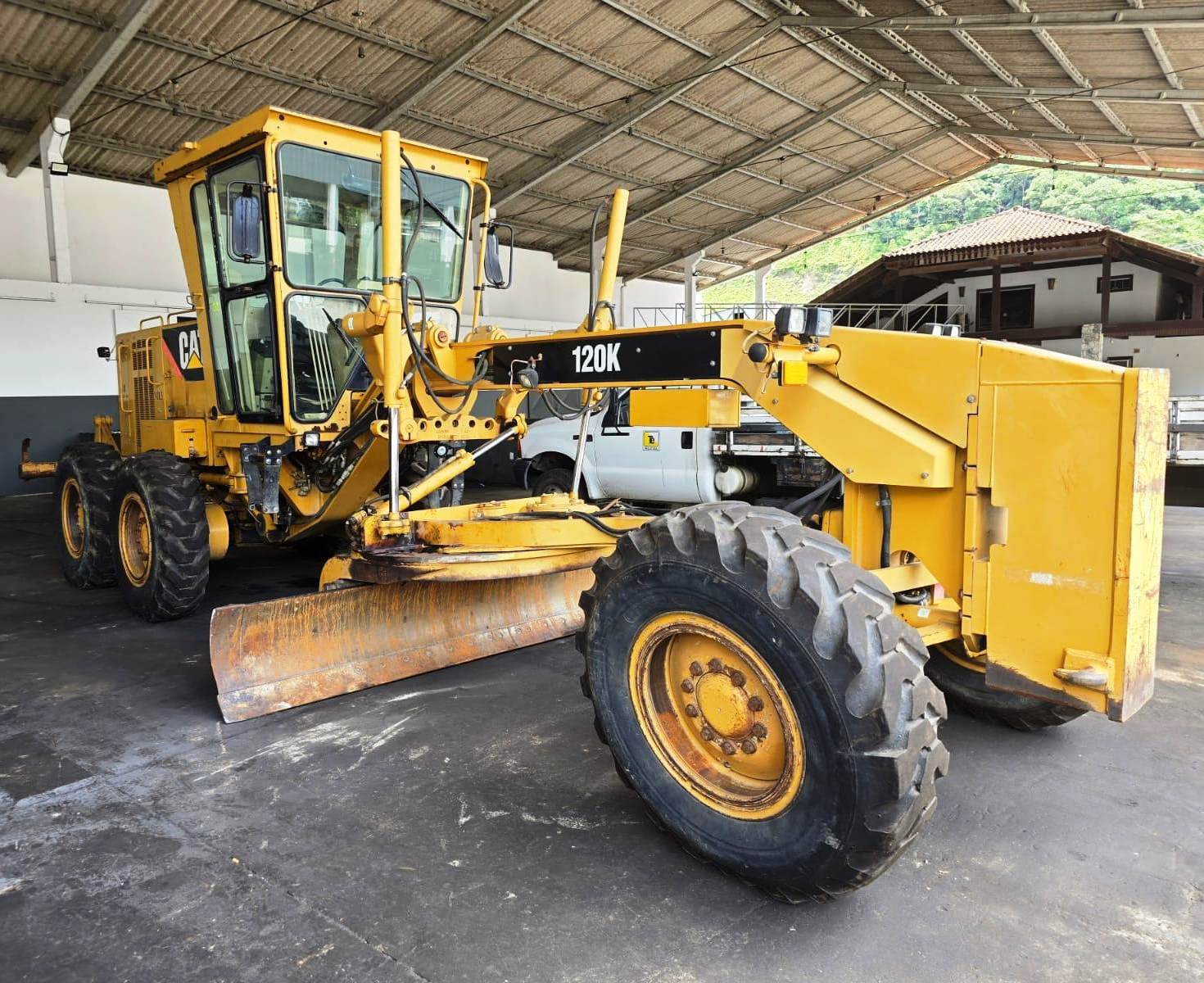 Motoniveladora Caterpillar 120K 2010 - Imagem 1