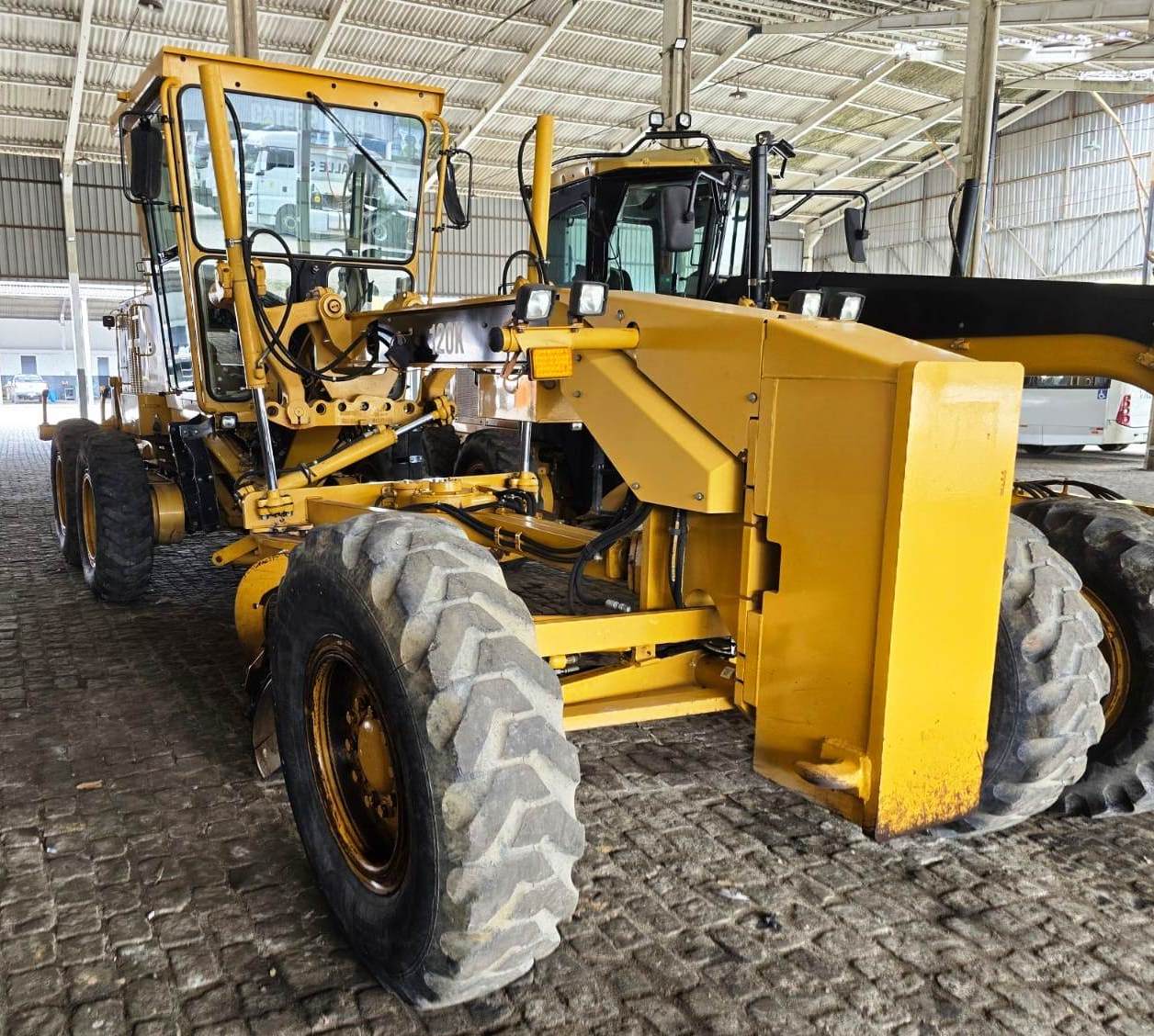 Motoniveladora Caterpillar 120K 2010 - Imagem 3